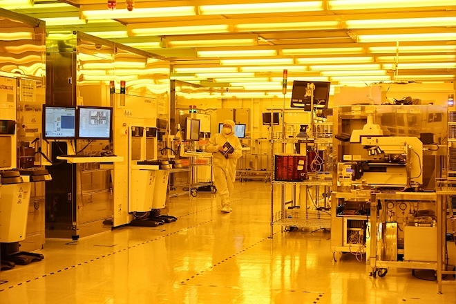 Cover image for Singapore factory output expands, with electronics posting best showing in 6 years