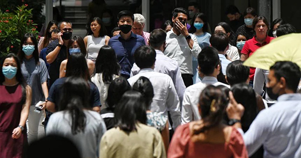 Cover image for Pilot programme from 2023 to help S Pass holders settle in Singapore: Tan See Leng